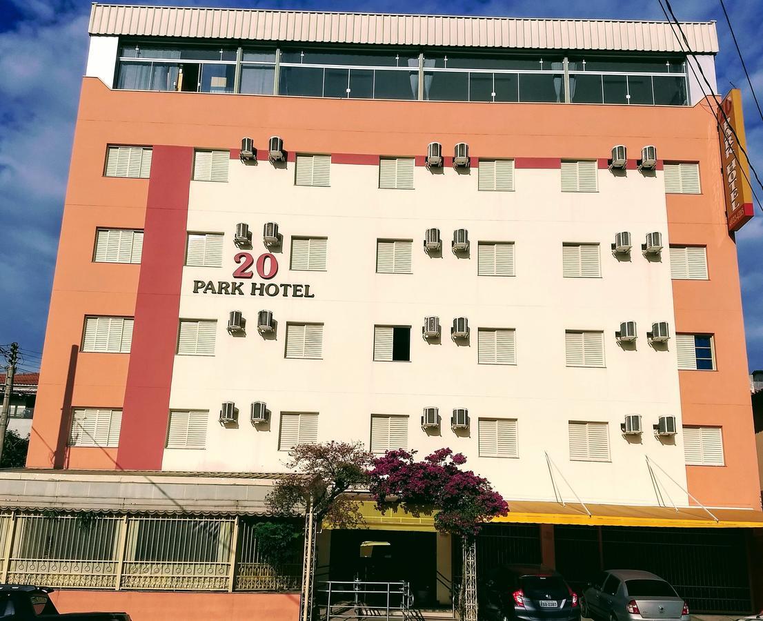 Hotel Vinte Park